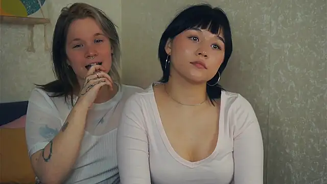 EviaVanveen online show from 10, 11, 2025