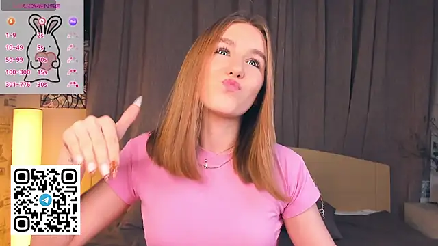 Snapshot of TienKnous chatting on 3, 12, 2025 TienKnous online show from 3, 12, 2025