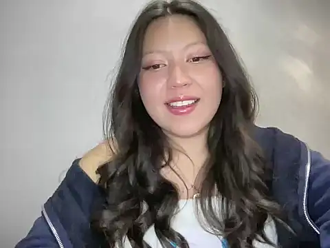 Rachel James   online show from 30, 10, 2025