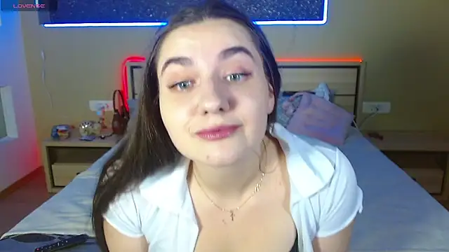 Snapshot of cutieblush chatting on 6, 10, 2025 cutieblush online show from 6, 10, 2025