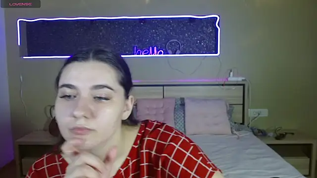 Snapshot of cutieblush chatting on 8, 10, 2025 cutieblush online show from 8, 10, 2025