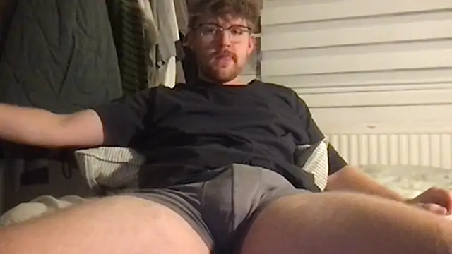 Snapshot of Angus80085 chatting on 22, 10, 2025 Angus80085 online show from 22, 10, 2025