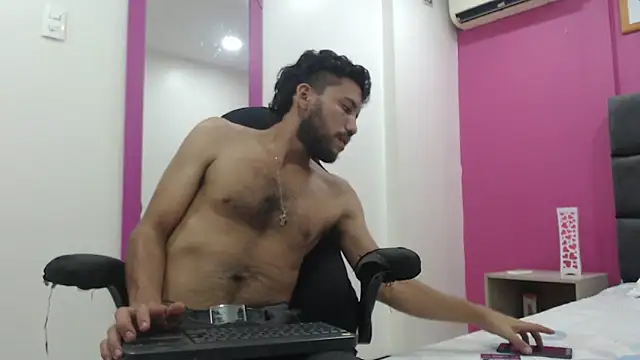 Juan FelipeX01 online show from 29, 10, 2025