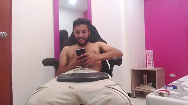 Juan FelipeX01 online show from 13, 11, 2025