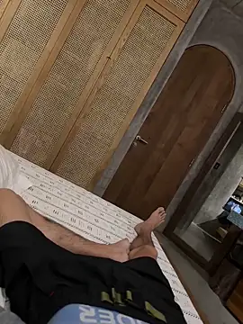 Snapshot of HenryLee1983-cums chatting on 24, 11, 2025 HenryLee1983-cums online show from 24, 11, 2025