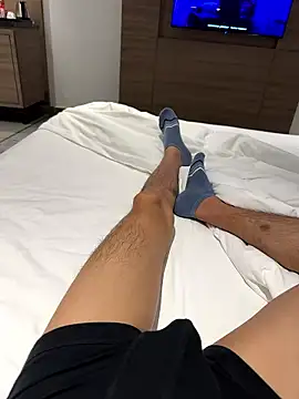 Snapshot of HenryLee1983-cums chatting on 9, 1, 2026 HenryLee1983-cums online show from 9, 1, 2026