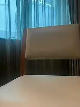 HenryLee1983-cums online show from 17, 5, 2026