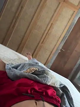 Snapshot of HenryLee1983-cums chatting on 20, 12, 2025 HenryLee1983-cums online show from 20, 12, 2025