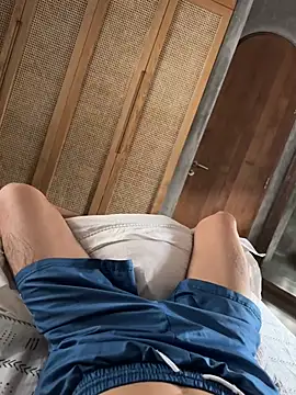 Snapshot of HenryLee1983-cums chatting on 18, 2, 2026 HenryLee1983-cums online show from 18, 2, 2026