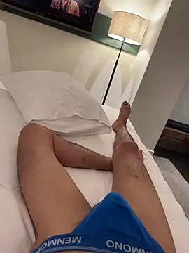 Snapshot of HenryLee1983-cums chatting on 3, 3, 2026 HenryLee1983-cums online show from 3, 3, 2026