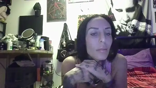 inkdhollow1 online show from 31, 10, 2025