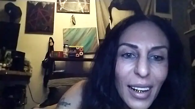 inkdhollow1 online show from 3, 10, 2025