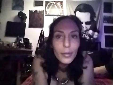 inkdhollow1 online show from 6, 10, 2025