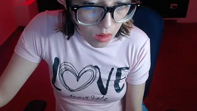 cristal hills 19 online show from 13, 2, 2026