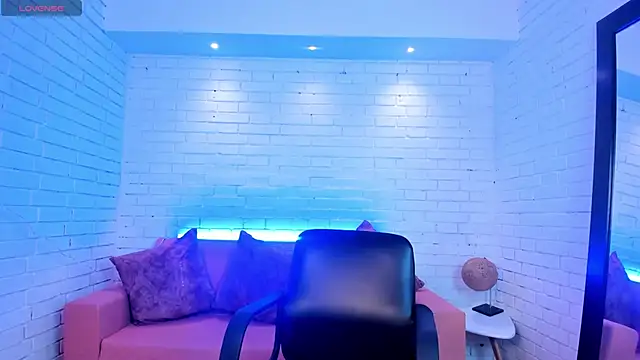 VenusCooper online show from 14, 11, 2025