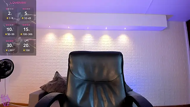 VenusCooper online show from 11, 3, 2026