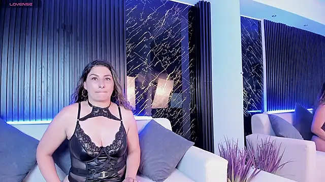 VenusCooper online show from 2, 10, 2025