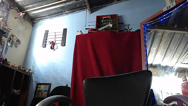 lizethavila online show from 2, 4, 2026