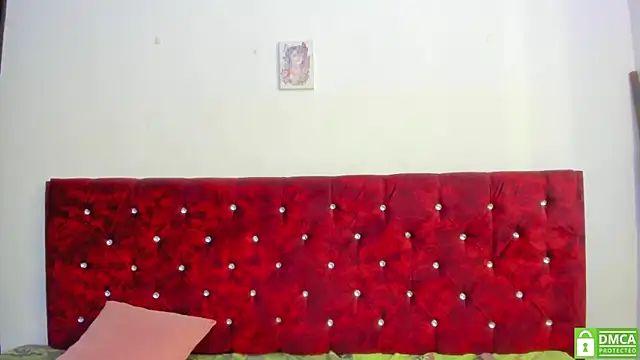 Lia Carter  online show from 17, 11, 2025