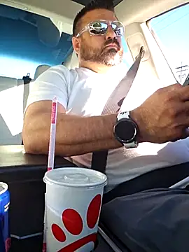 Roddog18 online show from 4, 12, 2025