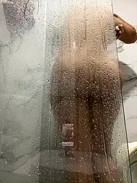 Zoe riivas online show from 20, 10, 2025