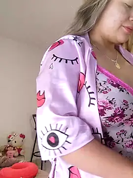 Zoe riivas online show from 4, 11, 2025