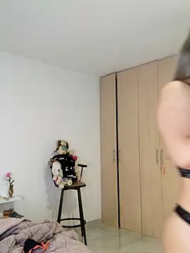 Zoe riivas online show from 28, 10, 2025