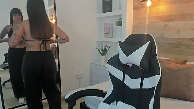 fiorella18  online show from 19, 11, 2025