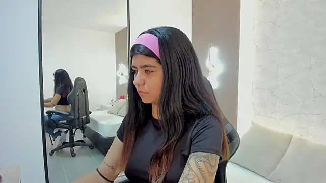 fiorella18  online show from 14, 11, 2025