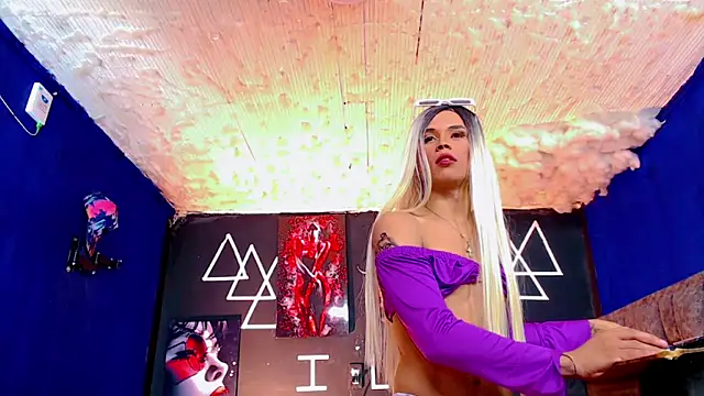 Snapshot of Fersexy_Dolls chatting on 30, 10, 2025 Fersexy Dolls online show from 30, 10, 2025