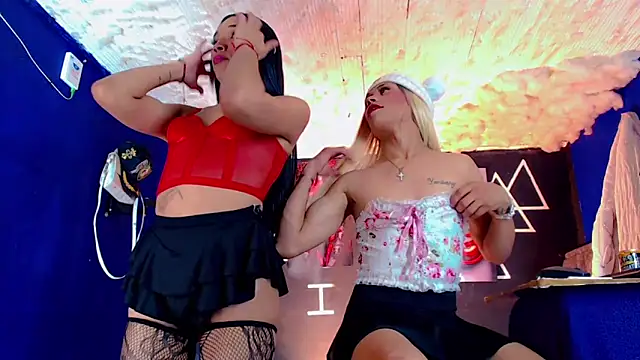 Snapshot of Fersexy_Dolls chatting on 12, 11, 2025 Fersexy Dolls online show from 12, 11, 2025