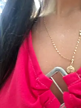 Sweed-virgin-pussy online show from 15, 4, 2026