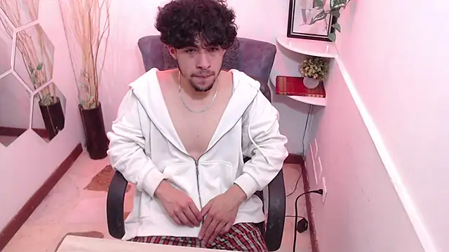 Liil boy online show from 26, 11, 2025