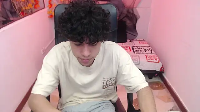 Liil boy online show from 17, 10, 2025