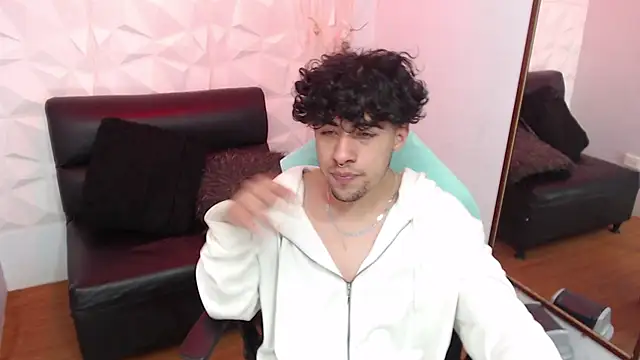 Liil boy online show from 11, 11, 2025