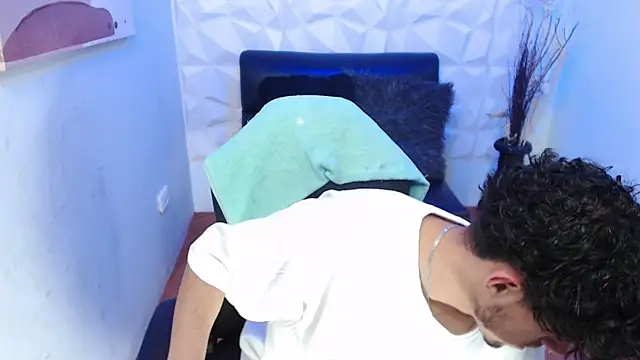 Liil boy online show from 22, 11, 2025