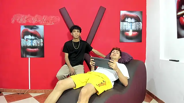 VERY HOT GUYS online show from 10, 4, 2026