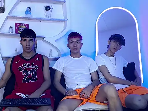 VERY HOT GUYS online show from 12, 10, 2025