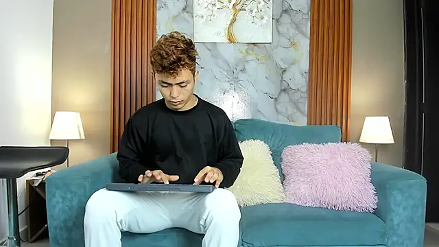 VERY HOT GUYS online show from 11, 3, 2026