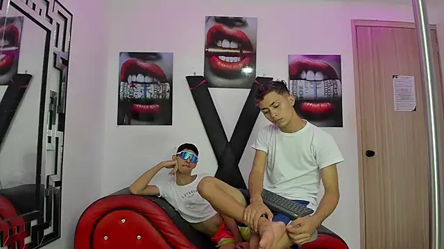 VERY HOT GUYS online show from 26, 11, 2025