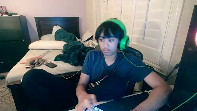 youngasianboy2007 online show from 22, 10, 2025