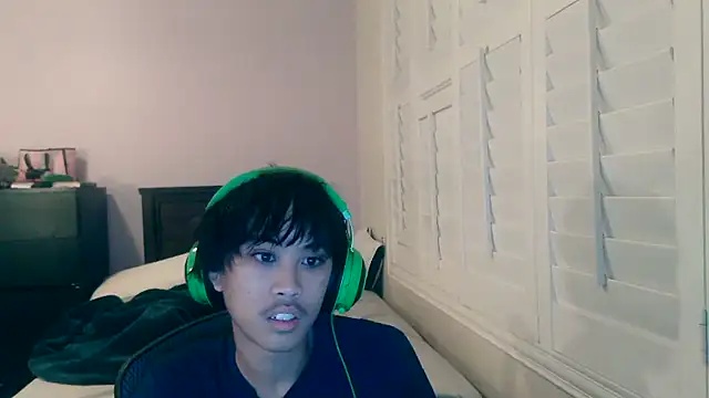 youngasianboy2007 online show from 25, 10, 2025