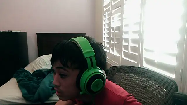 youngasianboy2007 online show from 8, 2, 2026