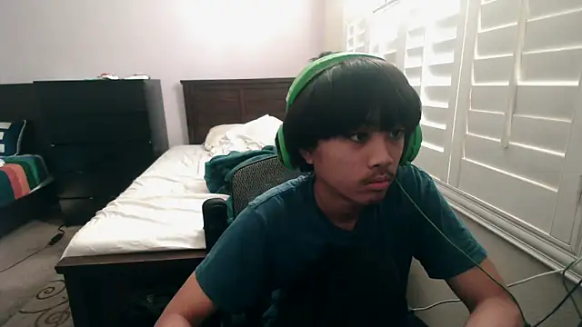 youngasianboy2007 online show from 16, 12, 2025