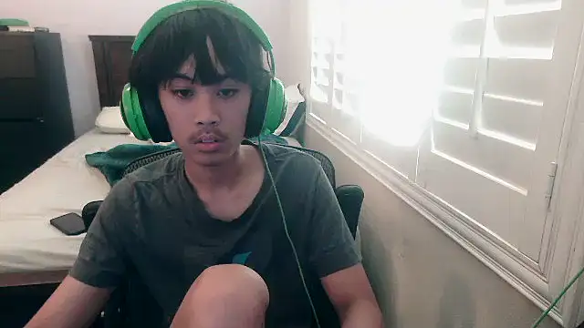 youngasianboy2007 online show from 18, 10, 2025