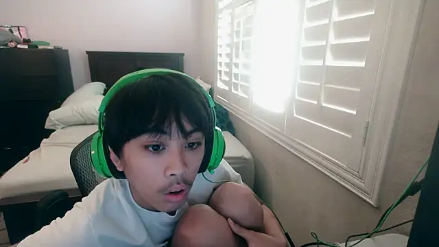 youngasianboy2007 online show from 19, 10, 2025