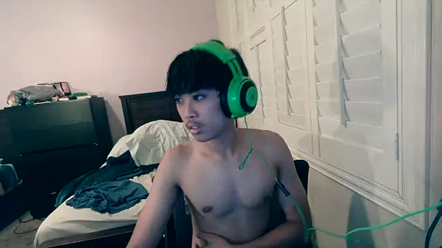 youngasianboy2007 online show from 16, 10, 2025