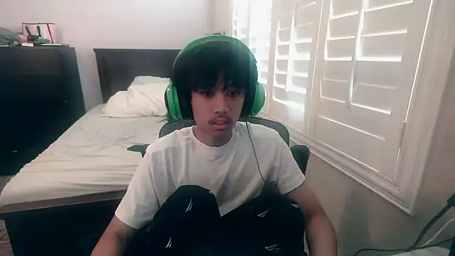 youngasianboy2007 online show from 29, 10, 2025