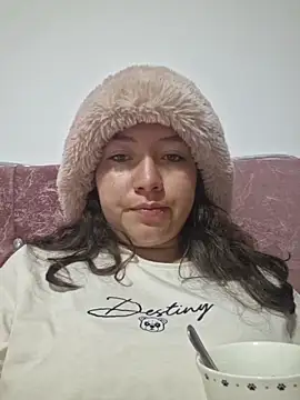 annyaparis online show from 7, 1, 2026