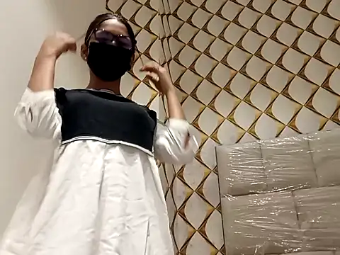 dubyzubygirl online show from 5, 10, 2025